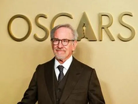 Công nghệ 14/3: Steven Spielberg nói không với AI, Apple cải tiến MacBook Neo