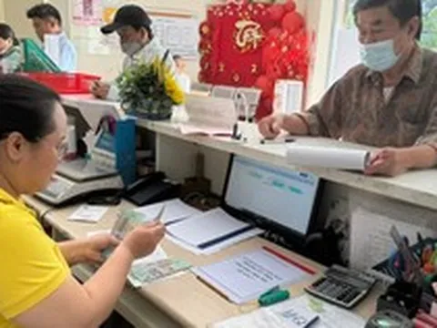 Lương hưu: Đừng chỉ “tăng cho đủ”, mà phải “tăng để sống được”