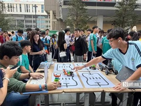 Thị trường việc làm đổi nhịp: Đại học tăng tốc “bắt tay” doanh nghiệp, sinh viên định hướng nghề từ sớm