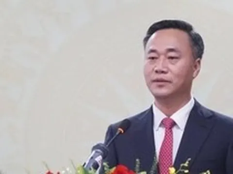 Ông Nguyễn Việt Hùng được bầu làm Chủ tịch UBND tỉnh Khánh Hòa