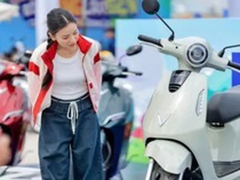 Ngang giá với Honda Vision, đây là 5 xe máy điện đáng mua nhất - có mẫu đi được hơn 260km khi đầy pin