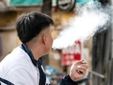 Chính thức: Hút thuốc lá điện tử bị phạt tới 5 triệu đồng, “chứa chấp” phạt đến 10 triệu đồng từ ngày 15.5