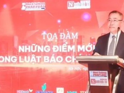 "Báo chí Việt Nam đứng trước những thay đổi có tính bước ngoặt"