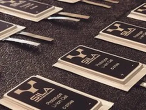 Pin càng 'trâu', máy càng mỏng: Apple, Samsung và Google có đang bỏ lỡ cuộc chơi lớn nhất của smartphone?