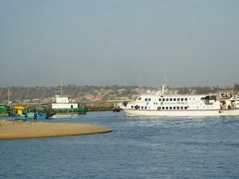 Nạo vét luồng Phan Thiết "kẹt" chỗ đổ thải: Hàng trăm nghìn khối bùn cát chờ bãi tiếp nhận