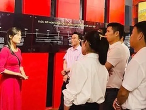 Xúc động trước những hiện vật gắn với cuộc đời cố Tổng Bí thư Hà Huy Tập