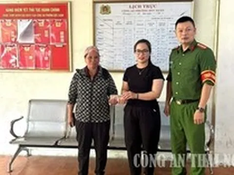 Công an kiểm tra giao dịch chuyển khoản hơn 28 triệu đồng của chị Ma Thị Sen