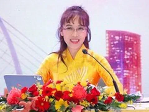 Tỷ phú Nguyễn Thị Phương Thảo trở thành Giáo sư từ khi nào?