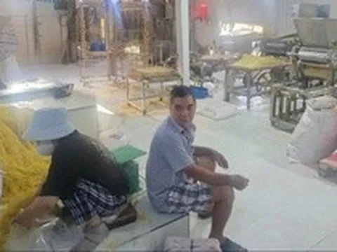 Triệt phá cơ sở sản xuất mì tươi do cặp vợ chồng cầm đầu "ngậm" hàn the và thủy tinh lỏng: Hơn 2.800 tấn đã tuồn ra thị trường suốt 12 năm