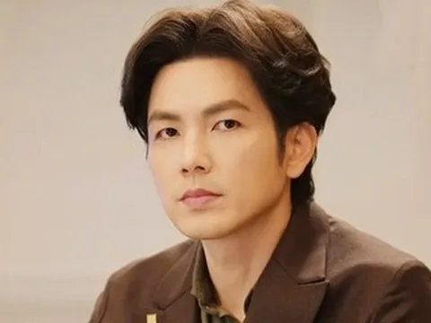 "Tổng tài" gây sốt màn ảnh ở tuổi 51