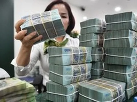 Bộ Chính trị thống nhất tăng lương cơ sở lên 2,53 triệu đồng từ 1/7