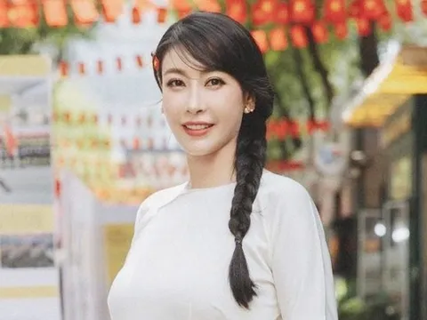 Cuộc sống ở tuổi 50 của người đẹp duy nhất đăng quang Hoa hậu Việt Nam khi mới 16 tuổi