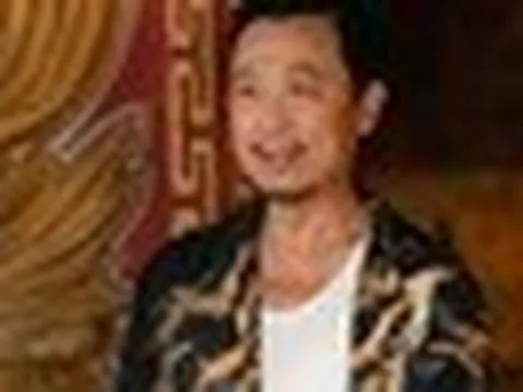 Nam danh hài hải ngoại về nước nói thẳng: "Tôi áp lực lắm"