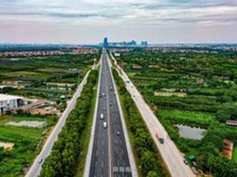 Việt Nam sở hữu một tuyến cao tốc đẹp như Châu Âu, được xây dựng theo tiêu chuẩn quốc tế