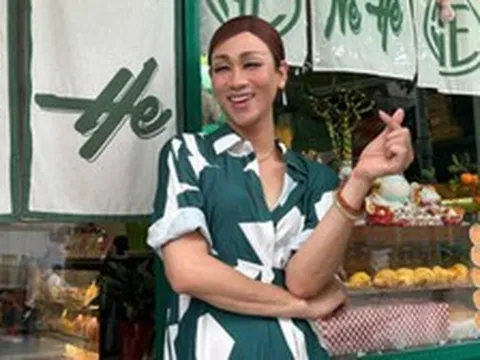 Nam diễn viên nổi tiếng đi bán cà phê ở mặt tiền Quận 1, phải lên tiếng xin lỗi gấp
