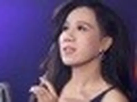 Nữ ca sĩ Bolero đắt show bậc nhất hải ngoại: "Tôi không làm gì trái với lương tâm"