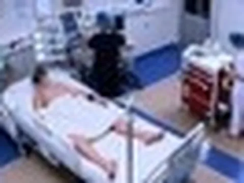 Cứu thiếu niên thoát 'cửa tử' vì nhiễm não mô cầu tối cấp