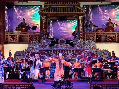 Muốn làm "kinh tế di sản", Huế cần chú trọng đầu tư cho người kế tục
