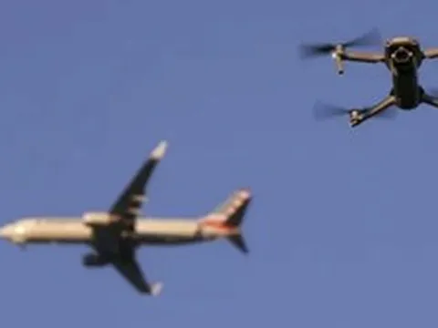 Phi công phát hiện UAV bay ngược hướng gần Nội Bài, 16 chuyến bay bị ảnh hưởng