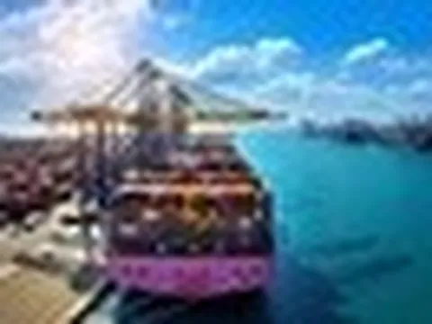 Sau gần một thập kỷ liên tiếp xuất siêu, lần đầu tiên Việt Nam nhập siêu gần 14 tỷ USD trong 5 tháng 2026, nguyên nhân do đâu?