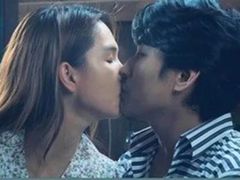Đang hot clip Kiều Minh Tuấn và Ngọc Trinh tình tứ