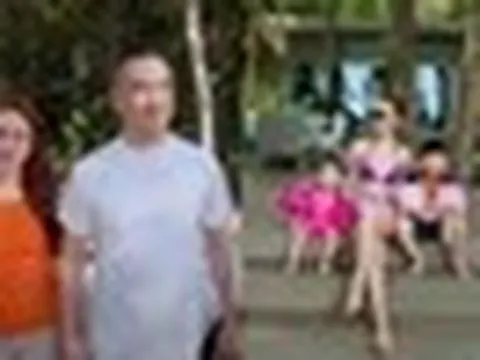 Chi Bảo cùng vợ CEO và các con nghỉ dưỡng tại resort 5 sao của mình tại Côn Đảo
