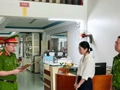 Lệnh khám xét khẩn cấp nơi ở, nơi làm việc của hai Giám đốc Nguyễn Thị Thanh Huyền và Khuất Tiến Minh