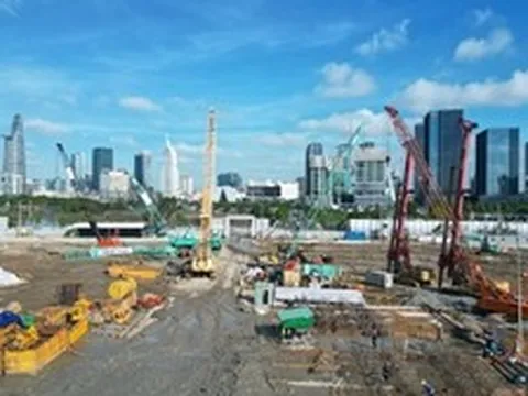 Tấp nập thi công siêu dự án gần 30.000 tỷ đồng giữa khu đất vàng TP.HCM