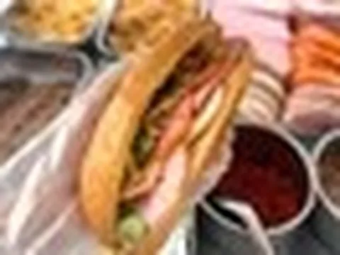 43 người ở Đà Nẵng nhập viện sau khi ăn bánh mì
