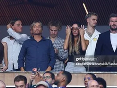 Xôn xao hình ảnh gia đình Beckham và vợ chồng Brooklyn - Nicola Peltz cùng xem Messi thi đấu: Cuộc chiến gia tộc đã kết thúc?