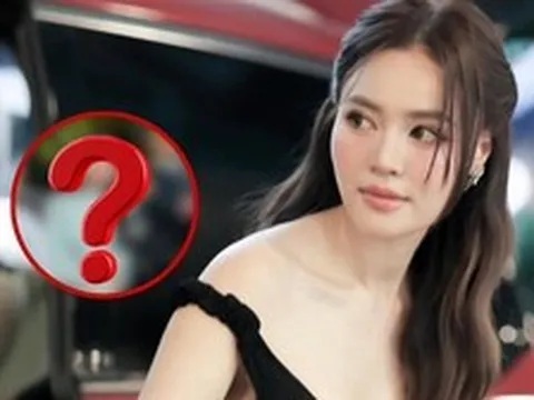 Ảnh chụp lén bóc trần nhan sắc thật của Ninh Dương Lan Ngọc