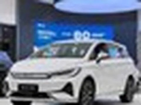 Loạt MPV 7 chỗ giảm giá mạnh, nhiều mẫu xuống dưới 600 triệu đồng