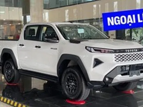 Toyota bán chạy gần gấp rưỡi tại Việt Nam sau tháng ngâu: Yaris Cross có doanh số ‘khủng’ nhất, Hilux dần mất phong độ