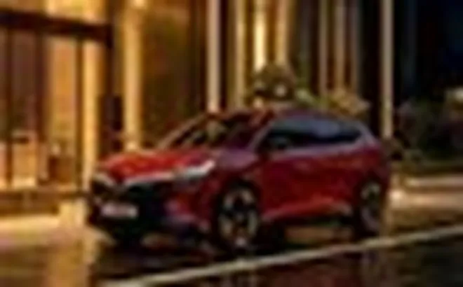 Tin xe 5/9: VinFast VF 8 Premium lộ diện, Geely Monjaro chạy điện 130 km